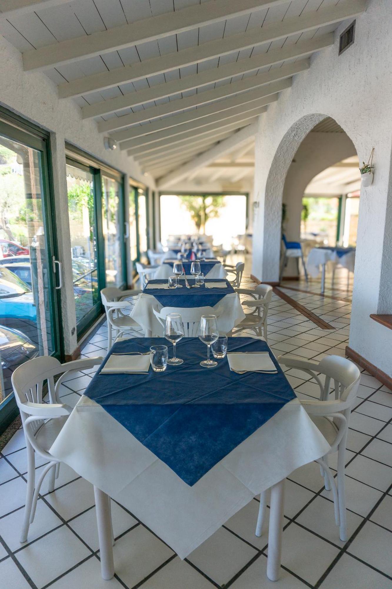Chiessi Hotel Il Perseo מראה חיצוני תמונה