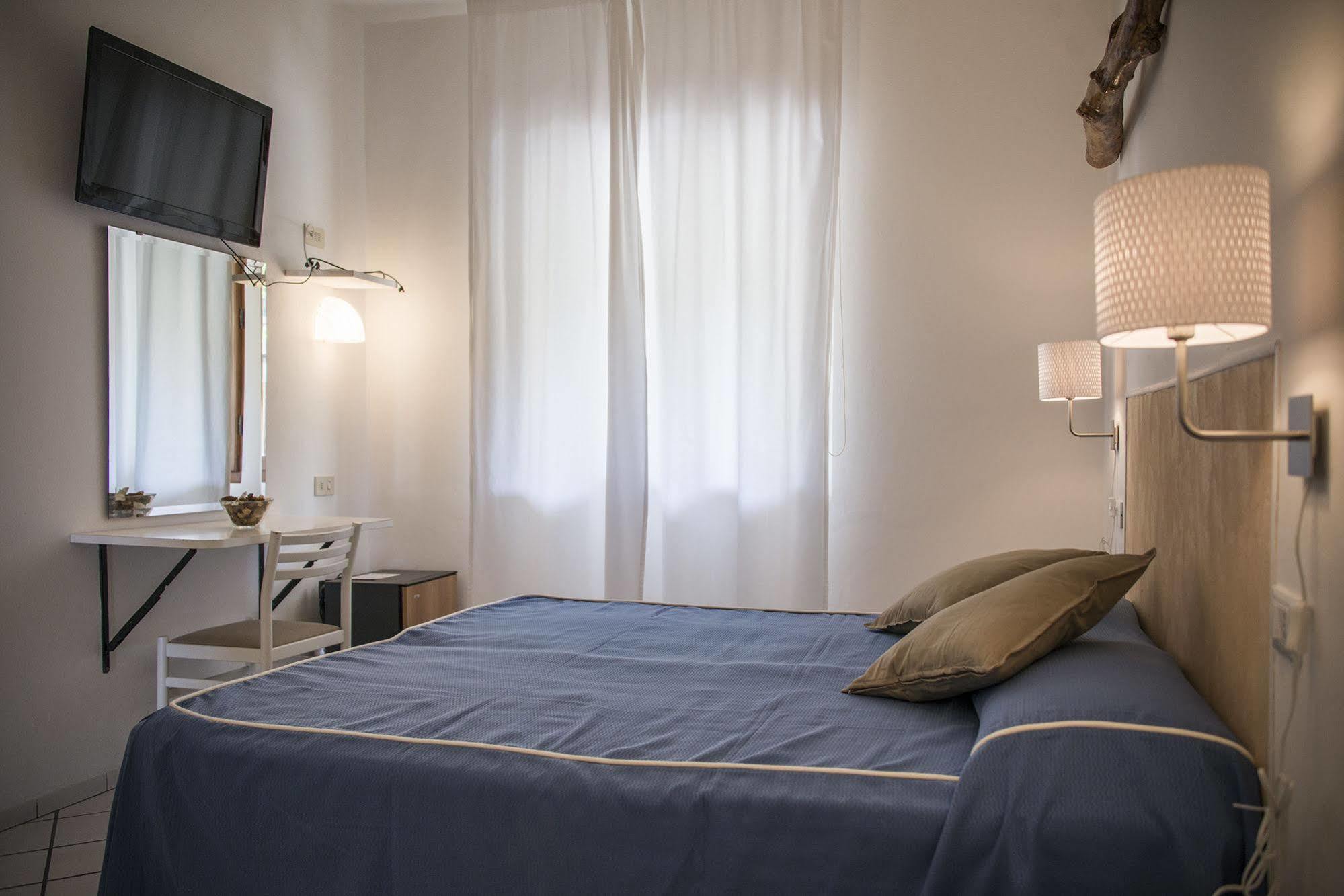 Chiessi Hotel Il Perseo מראה חיצוני תמונה