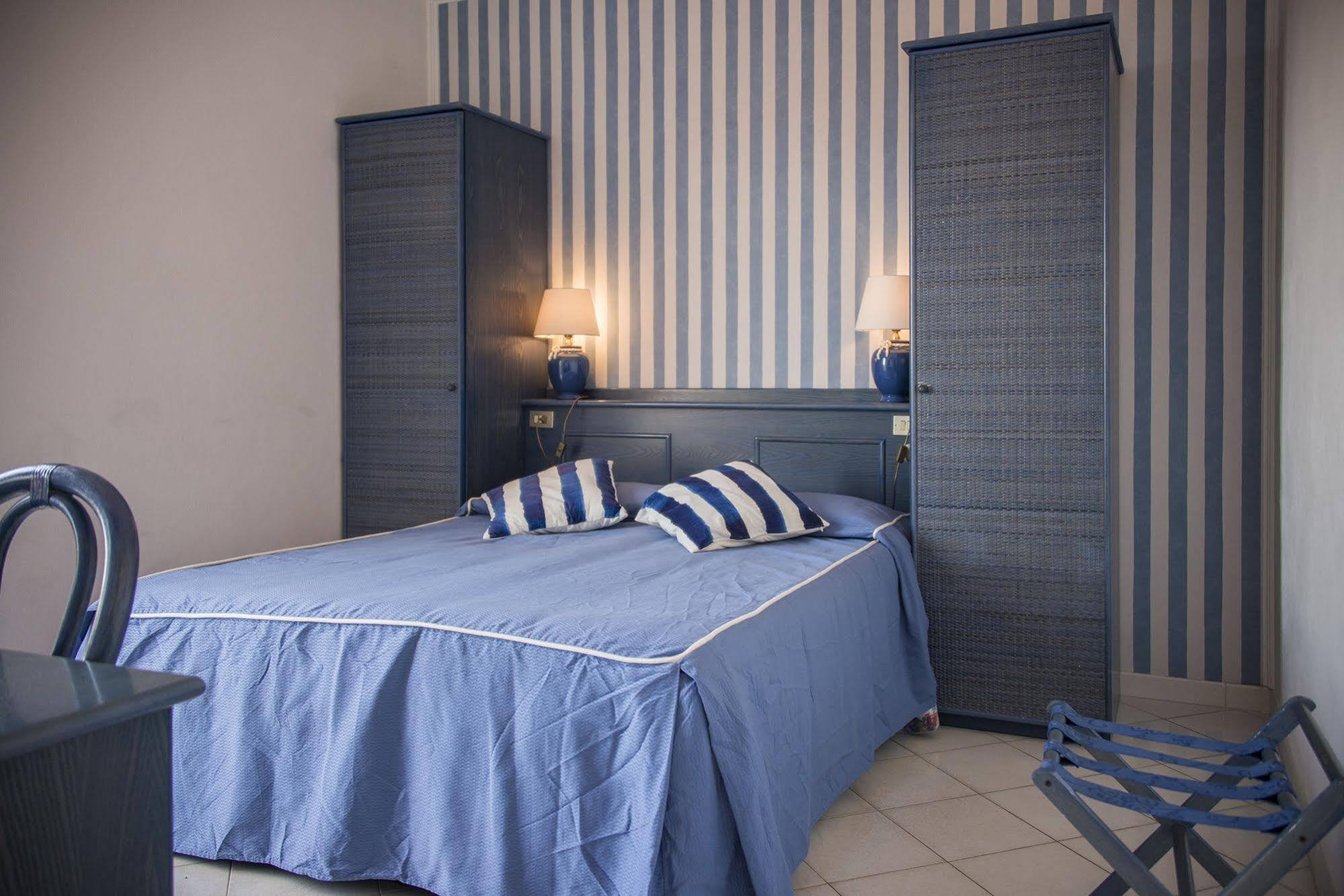 Chiessi Hotel Il Perseo מראה חיצוני תמונה