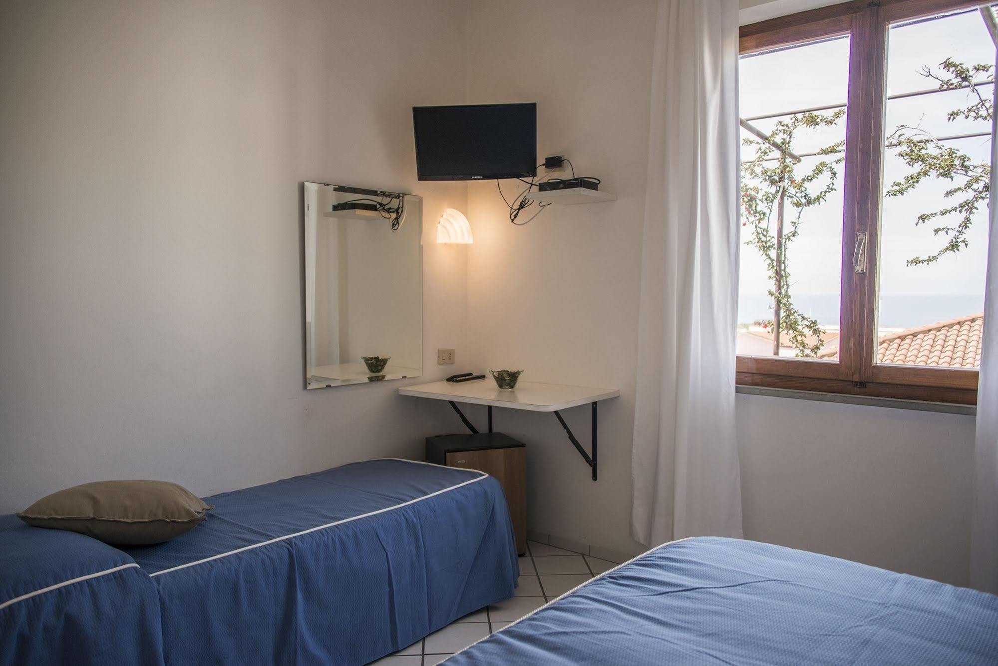 Chiessi Hotel Il Perseo מראה חיצוני תמונה